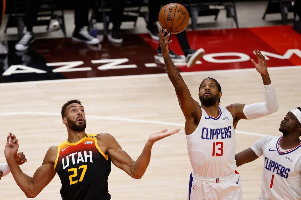 快船vs爵士全部比分，一场宿敌之间的肌肉记忆，从斯台普斯打到盐湖城